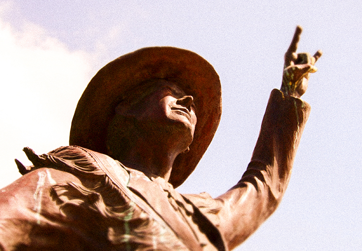 Longhorn band commemorative statue