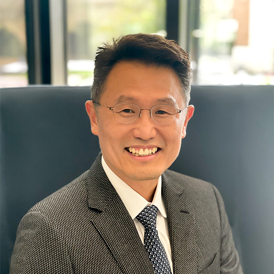 Headshot of TEE faculty member Dough Chung.