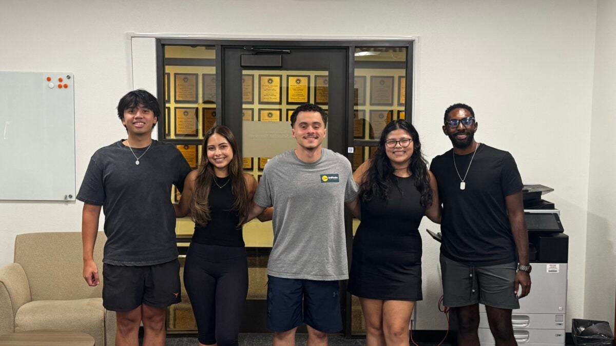 Group of McCombs Summer Institute student ambassadors